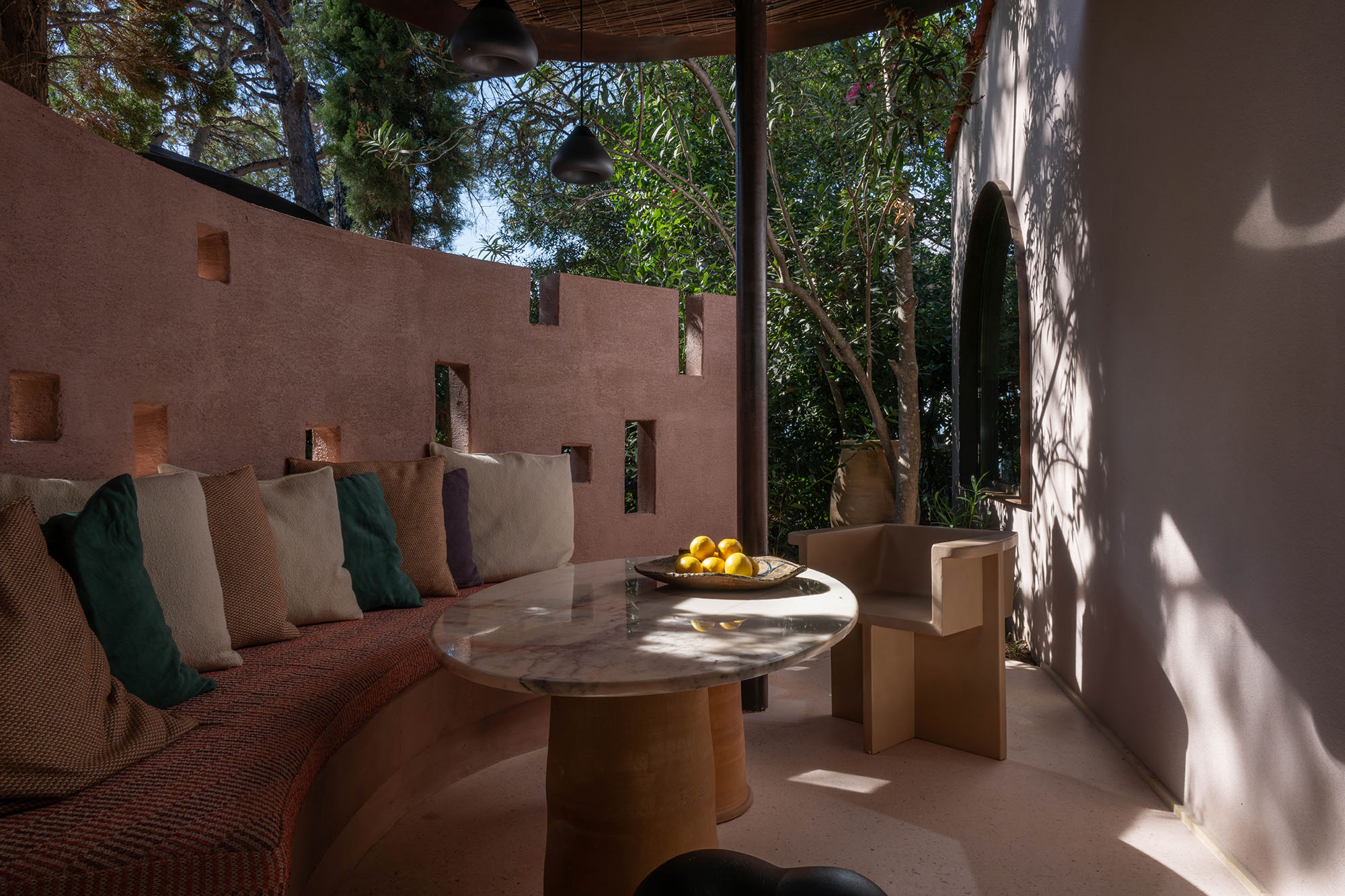 https://ekies.gr/wp-content/uploads/2025/10/EJO_3292-Enhanced-NR.jpg