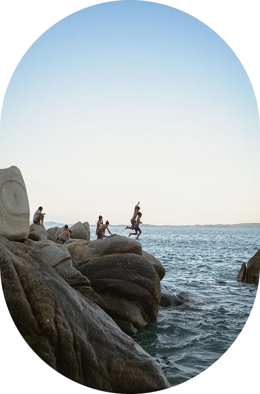 section_location_more_circle_image