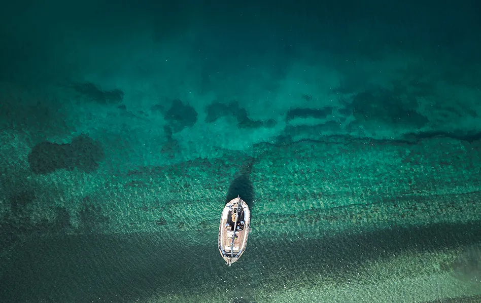 https://ekies.gr/wp-content/uploads/2025/11/big-boat-image.webp