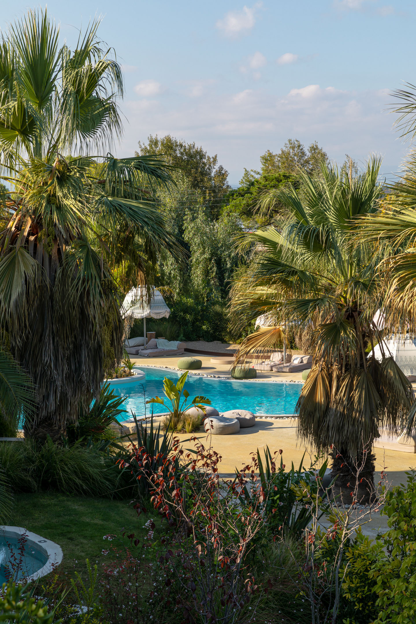 Lagus, pool bar-image-1